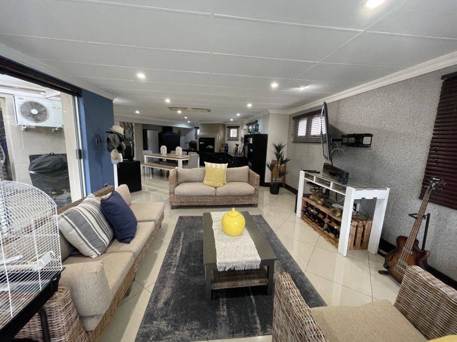 4 Bedroom Property for Sale in Heuwelsig Free State